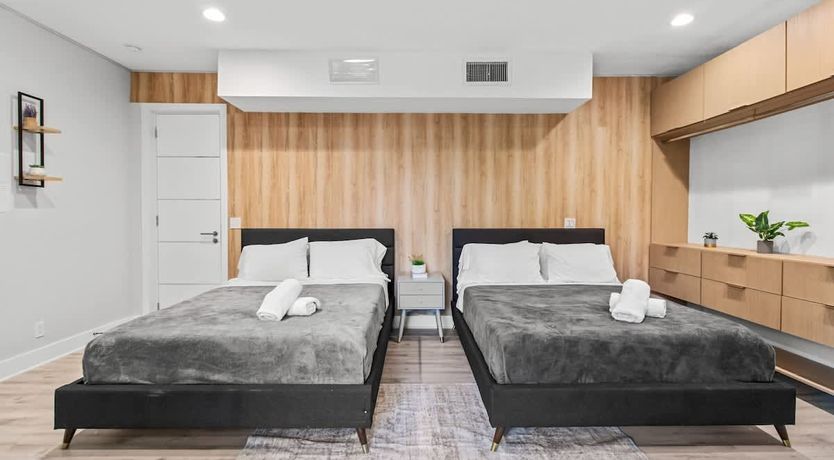 Photo of Hollwood Beach Bliss