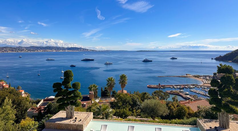 Photo of Riviera Wonder