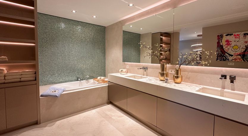 Photo of Riviera Wonder