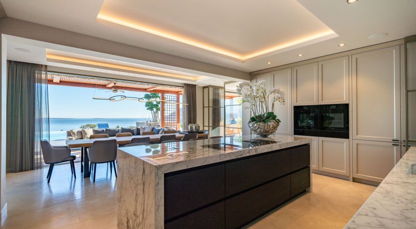 Photo of Riviera Wonder