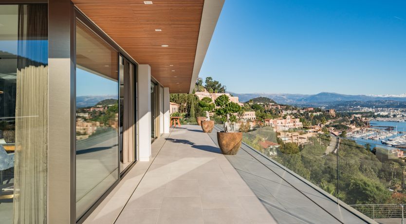 Photo of Riviera Wonder