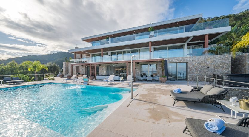 Photo of Riviera Wonder