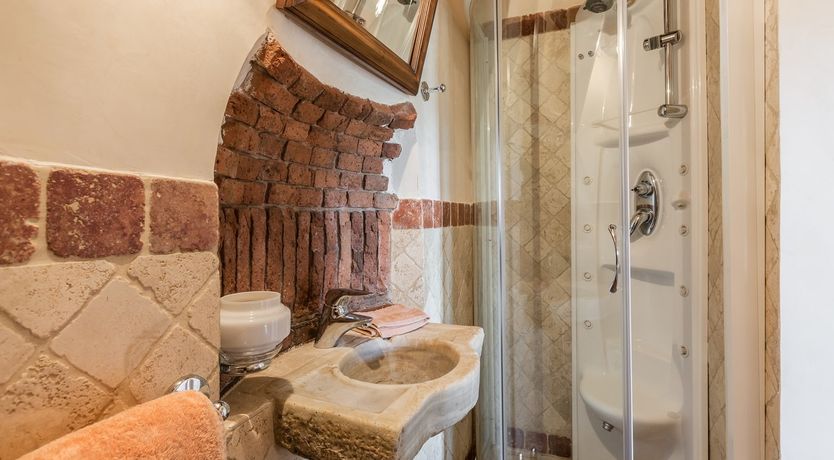 Photo of Chestnut & Oak