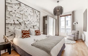 Muse of Marais Holiday Home