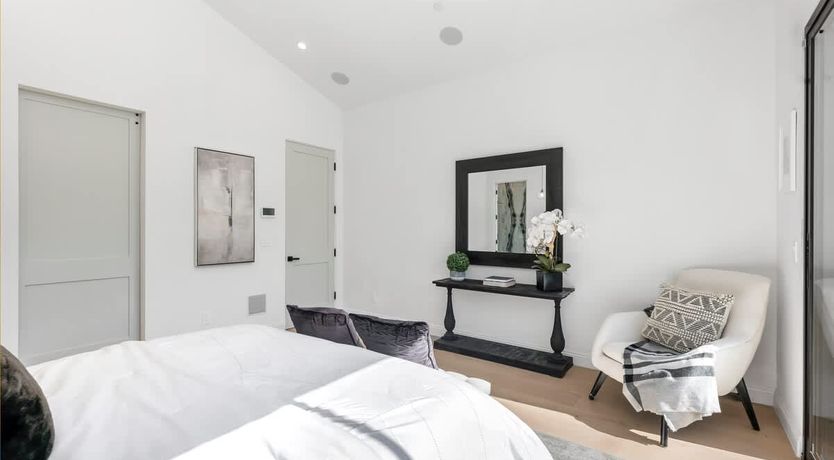 Photo of Classic Oaks