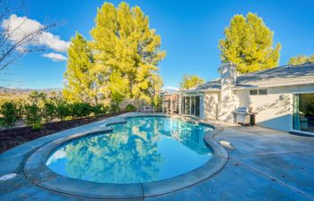 Gold Stone Holiday Home