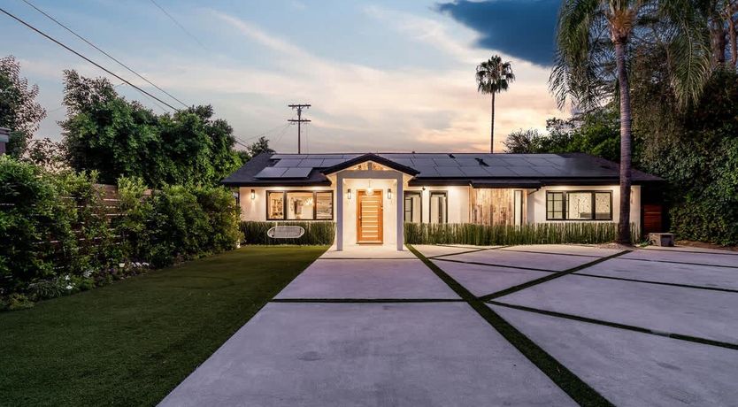 Photo of LA Retreat