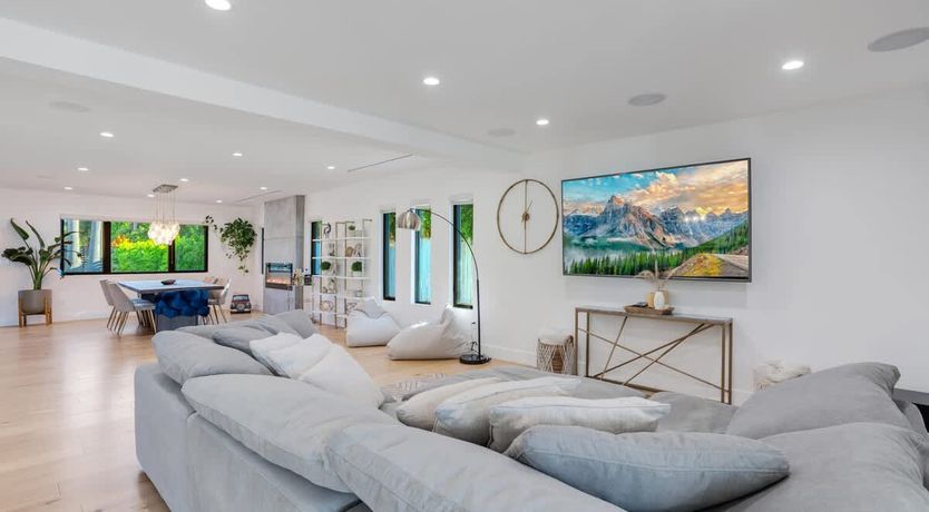 Photo of LA Retreat