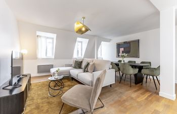 City Luxe Holiday Home