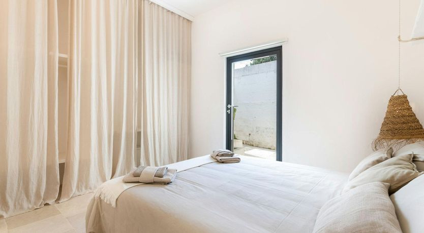 Photo of White Orchard