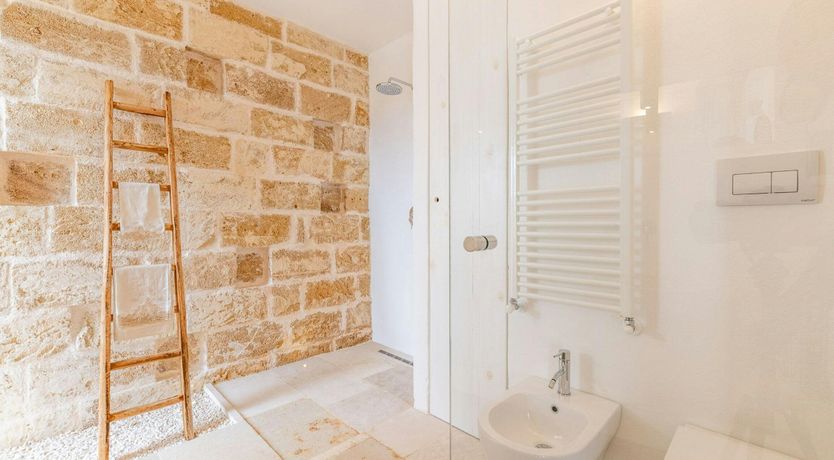 Photo of White Orchard