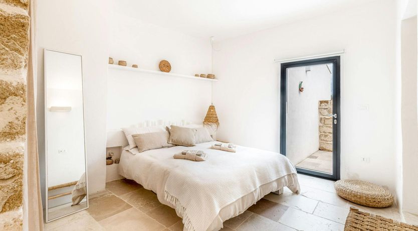 Photo of White Orchard