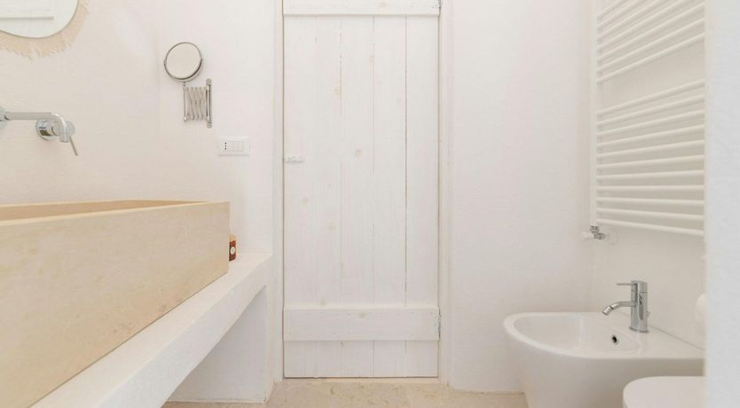 Photo of White Orchard