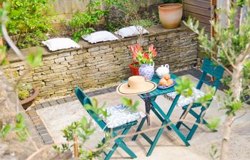 Painswick Bolthole Holiday Home
