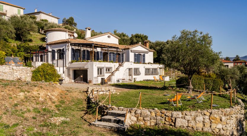 Photo of Hillside Horizon