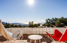 Photo of hillside-horizon