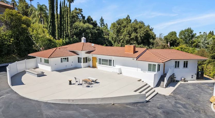 Photo of Tarzana Haven