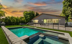 Photo of Hollywood Hideout