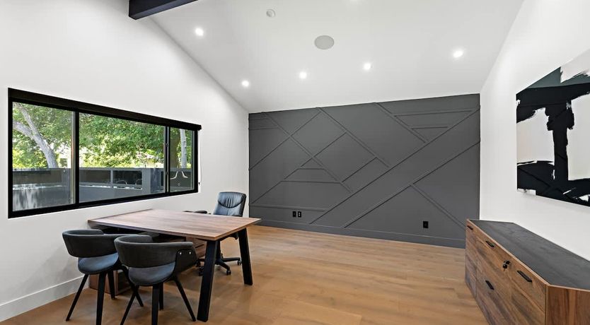 Photo of Hollywood Hideout