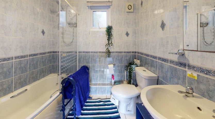 Photo of 10 Strawberry Hill, Tolroy Manor