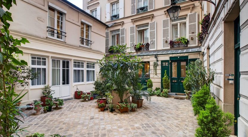 Photo of Gracious Paris