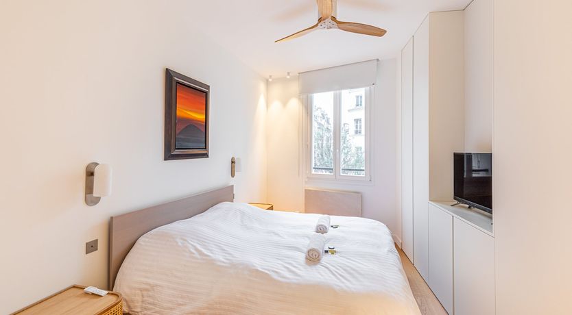 Photo of Parisian Prism