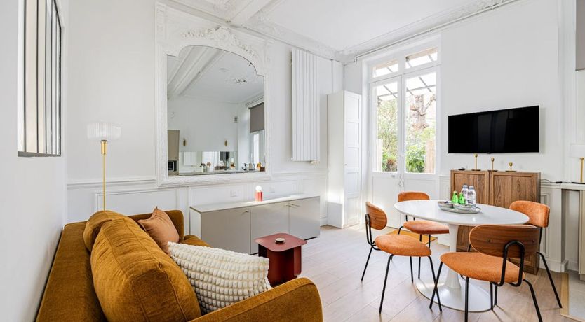 Photo of Charm of Paris