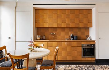 City Tranquillity Holiday Home