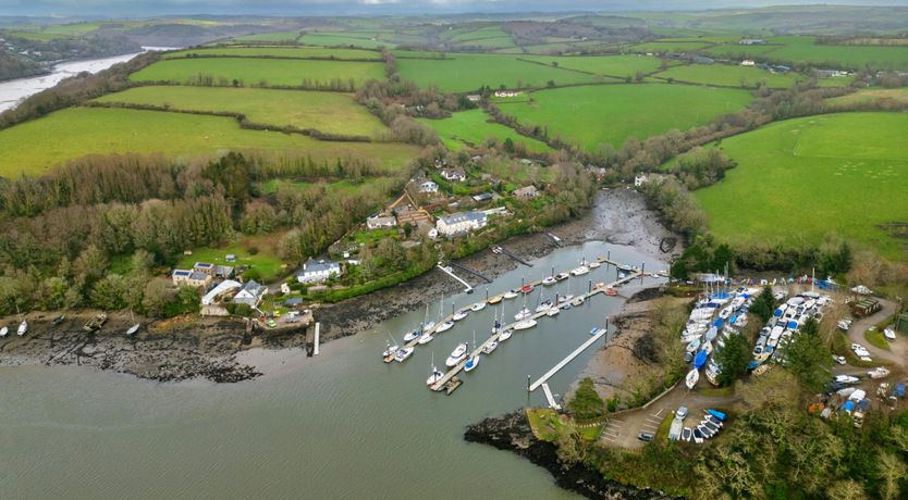 Photo of Waterside Breeze