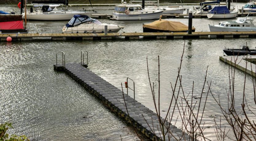 Photo of Waterside Breeze