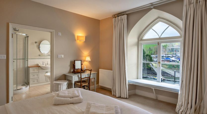 Photo of Waterside Breeze