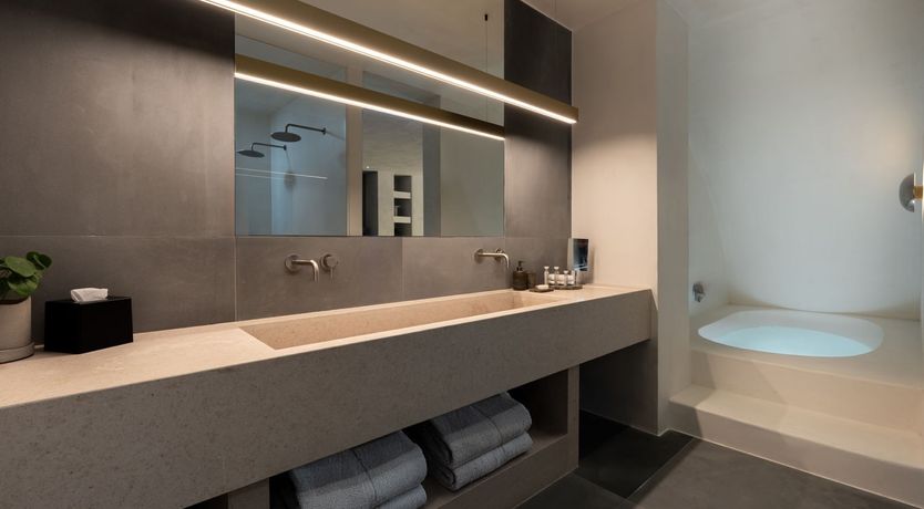 Photo of Splendid Shores