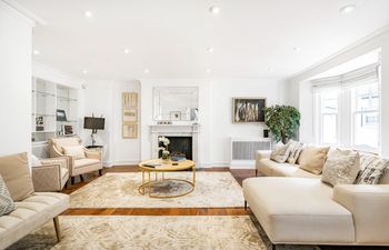 Jewel & Bronze Holiday Home