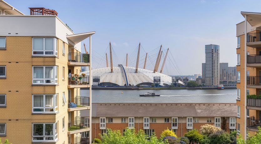 Photo of Canary Gateway