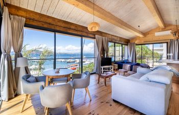 Sea Studio Holiday Home