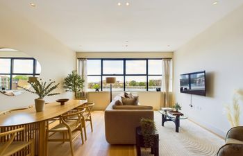 Canal-Side Calm Holiday Home