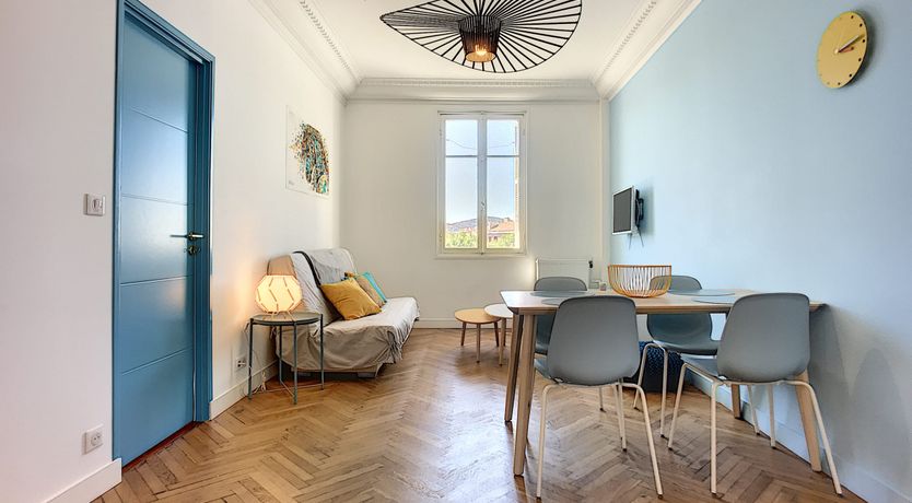 Photo of Splendid Blue