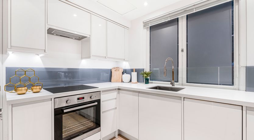 Photo of Elegant London