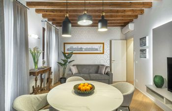 Venice Charm Holiday Home