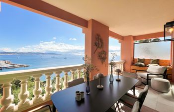 Azure Ocean View Holiday Home