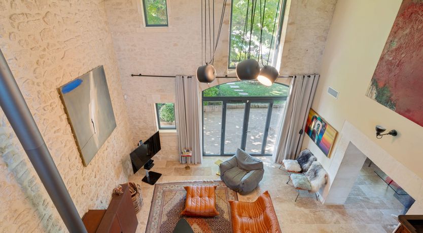 Photo of Proven&ccedil;al Radiance