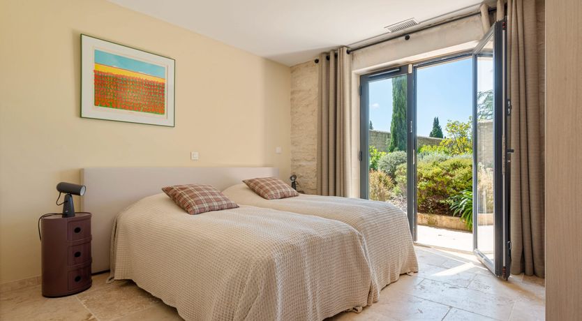 Photo of Proven&ccedil;al Radiance