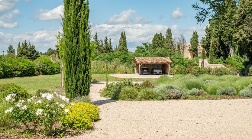 Photo of Proven&ccedil;al Radiance