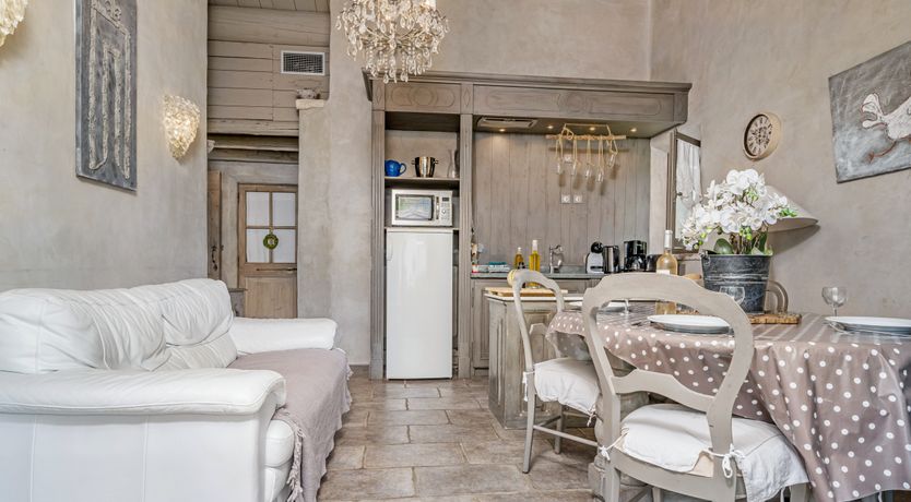 Photo of Old Proven&ccedil;al