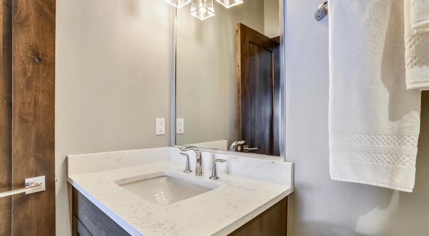 Photo of Peaks & Powder