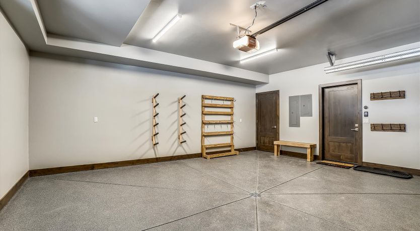 Photo of Peaks & Powder