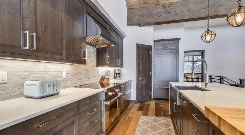 Photo of Peaks & Powder