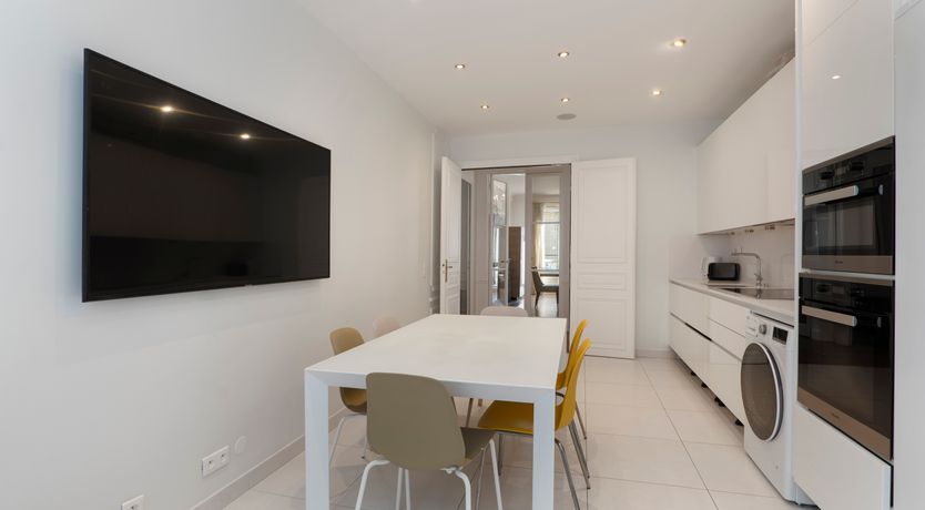 Photo of The Parisian Belle