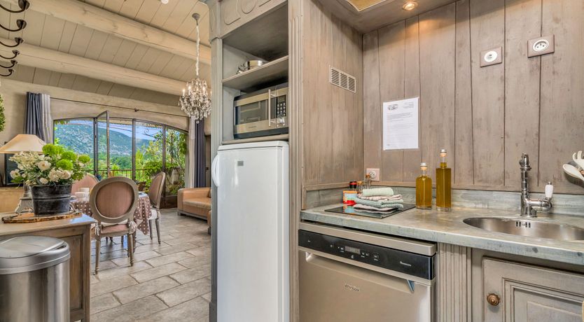 Photo of Proven&ccedil;al Set