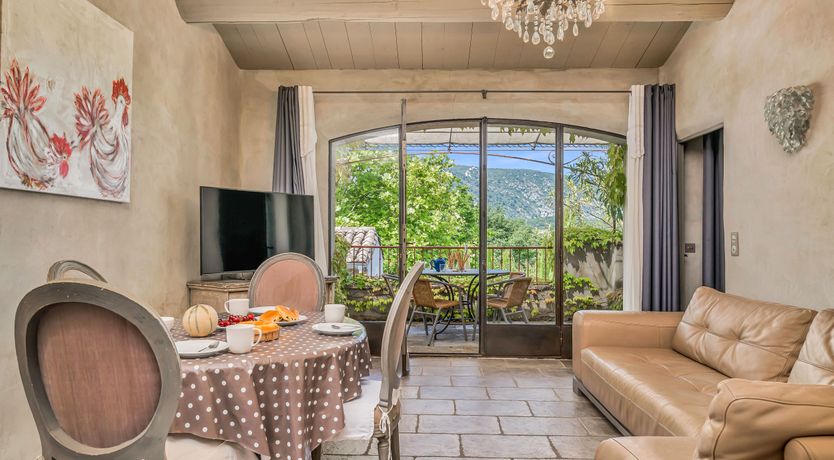 Photo of Proven&ccedil;al Set